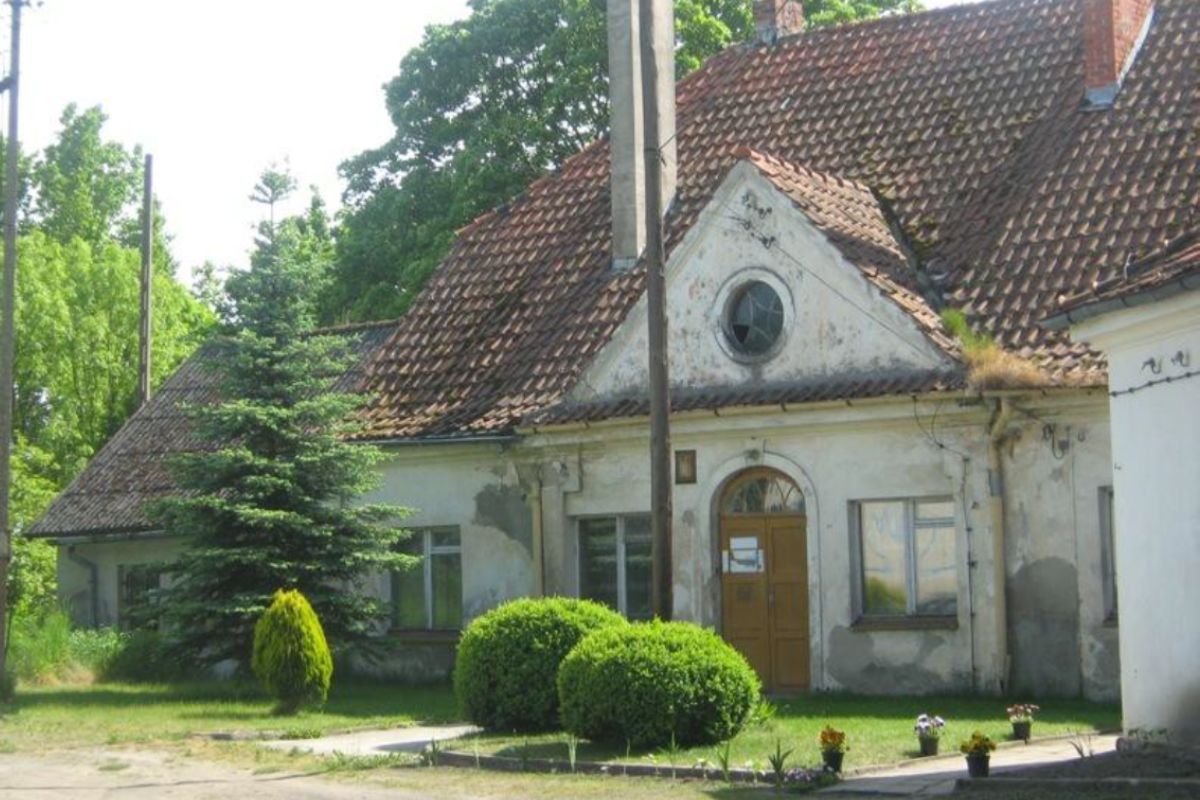 Dom administratora, oficyna dworska w Lalkowych, 2020 r.